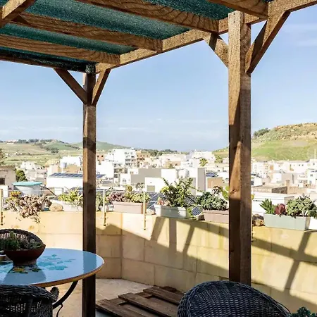 Historic Hideaways - 900 Year Old Converted Apartman Victoria