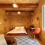 Historic Hideaways - 900 Year Old Converted Appartement *
