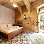 Historic Hideaways - 900 Year Old Converted *