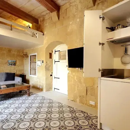 Historic Hideaways - 900 Year Old Converted * Victoria