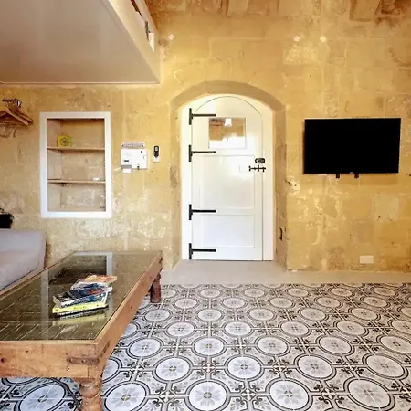 Apartment Historic Hideaways - 900 Year Old Converted Victoria