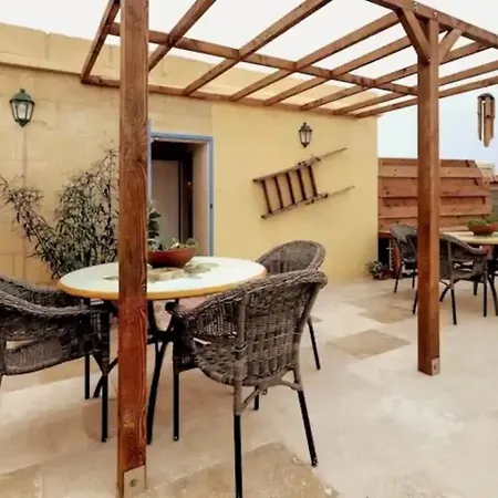 Apartment Historic Hideaways - 900 Year Old Converted Victoria