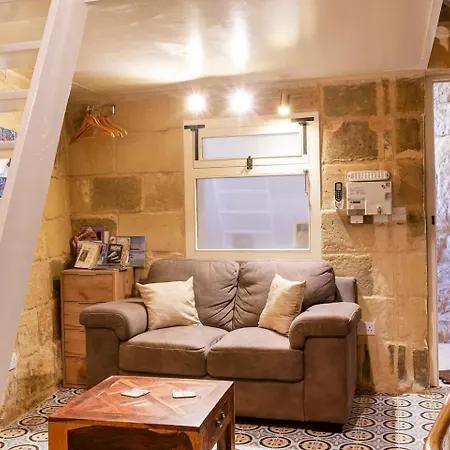 Historic Hideaways - 900 Year Old Converted *