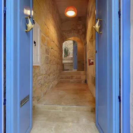 Historic Hideaways - 900 Year Old Converted Appartement *