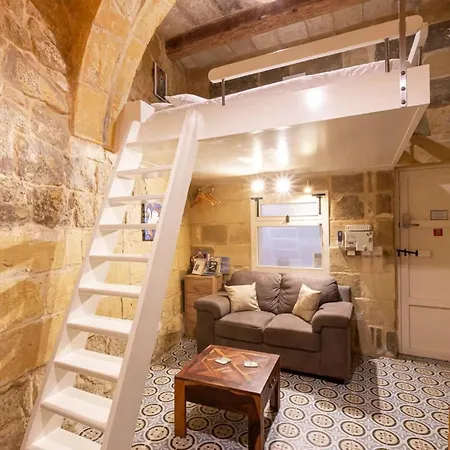 Apartment Historic Hideaways - 900 Year Old Converted *