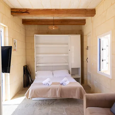 Apartment Historic Hideaways - 900 Year Old Converted