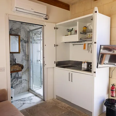 Historic Hideaways - 900 Year Old Converted Victoria