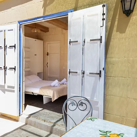 Historic Hideaways - 900 Year Old Converted * Victoria