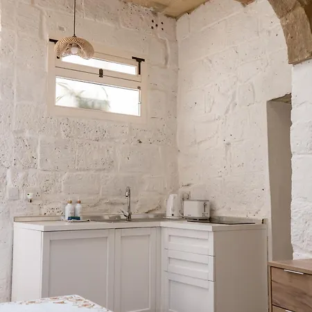 Historic Hideaways - 900 Year Old Converted Apartment