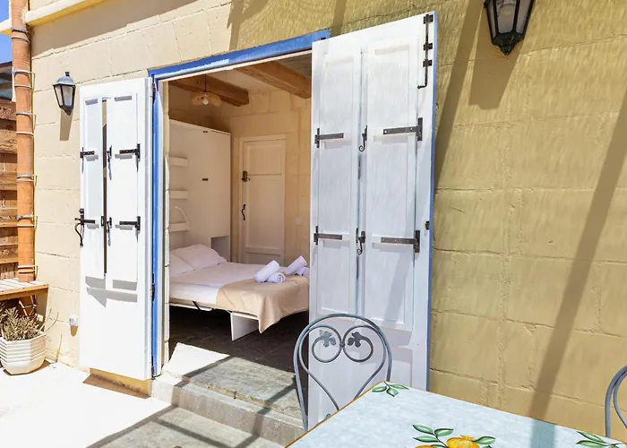 Historic Hideaways - 900 Year Old Converted * Victoria