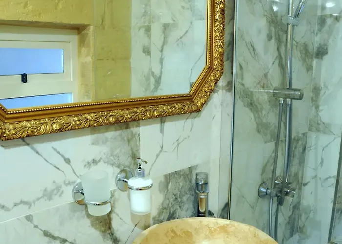 Historic Hideaways - 900 Year Old Converted Victoria